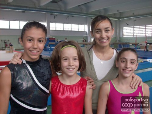 Debora, Francesca ed Aurora con l'istruttore Mariana Jorge