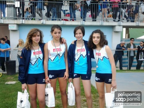 RAGAZZE SUL PODIO AI REGIONALI STAFFETTE