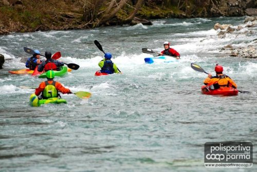 Raduno di Primavera sul Vara: prima uscita sociale della Sezione Canoa della Polisportiva Coop Nordest